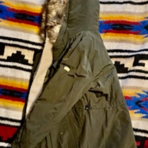 Ugg Jacket with fleece Lining - Picture 5 of 5